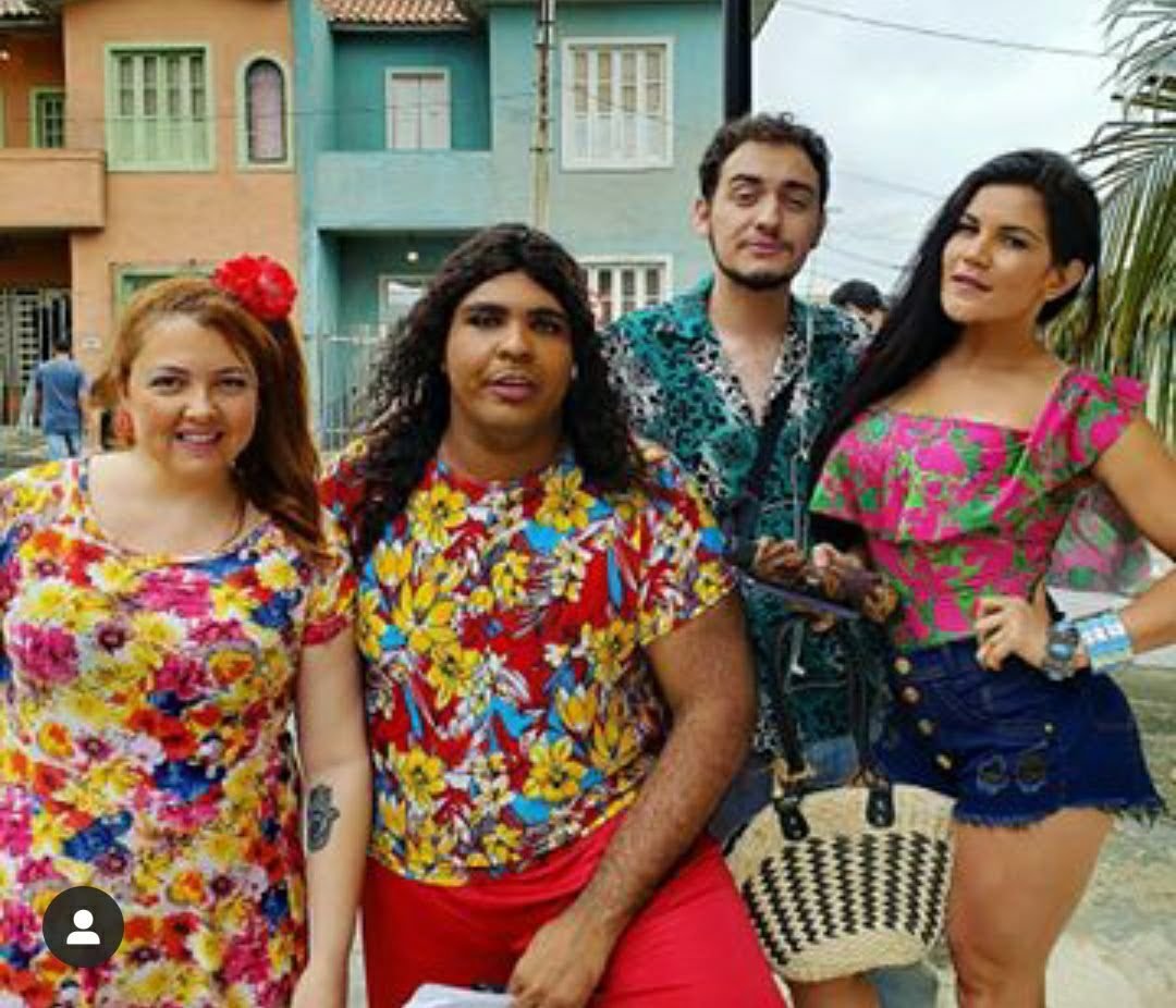 Nil Ferreira ao lado de Paulo Vieira e outros amigos em quadros de humor na Tv - Foto: Acervo Pessoal
