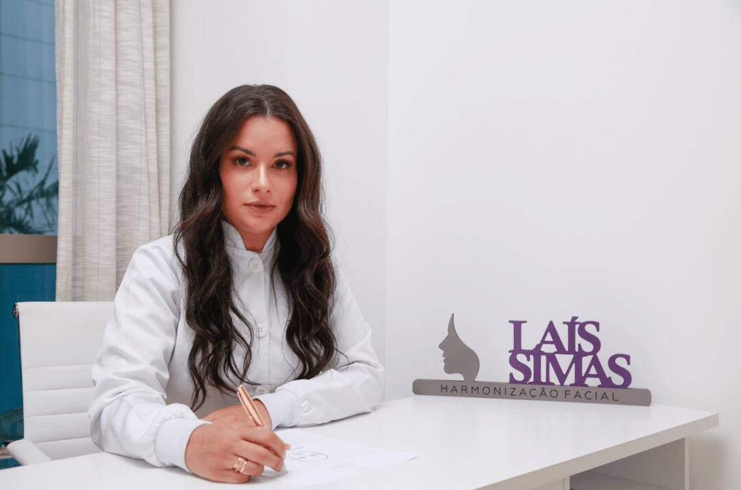 Conheça A Dra.laís Simas, Cirurgiã Dentista Especialista Em Harmonização Orofacial E Ortodontia