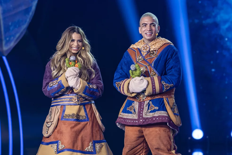 Lexa e MC Guimê são Lampião e Maria Bonita, desmascarados na semifinal do 'The Masked Singer Brasil'