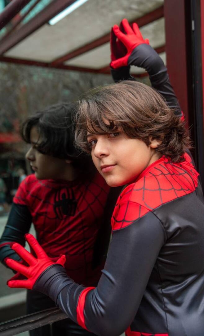 Arthur Policarpo Em Fotos Na Versão Kids Cosplay Do Filme ‘Homem – Aranha: Sem Volta Para Casa’ - Foto: Reprodução / Instagram