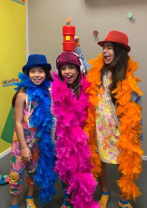 Atriz Valentina Melleu E Amigos Curtem Recreação Animasom Do Shopping Tijuca 5 Atriz Valentina Melleu E Amigos Curtem Recreação Animasom Do Shopping Tijuca - Foto: Acervo Pessoal