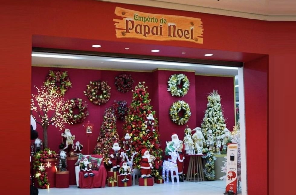 Com seis lojas do Empório do Papai Noel, empresária Lays Reze proporciona a magia do Natal