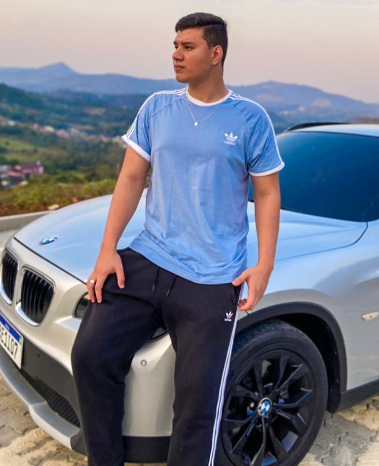 Guilherme Cezerio Com Mais De 1M De Inscritos No Youtube Faz Sucesso Com Jogos Online 4 Guilherme Cezerio - Crédito Da Foto: Acervo Pessoal