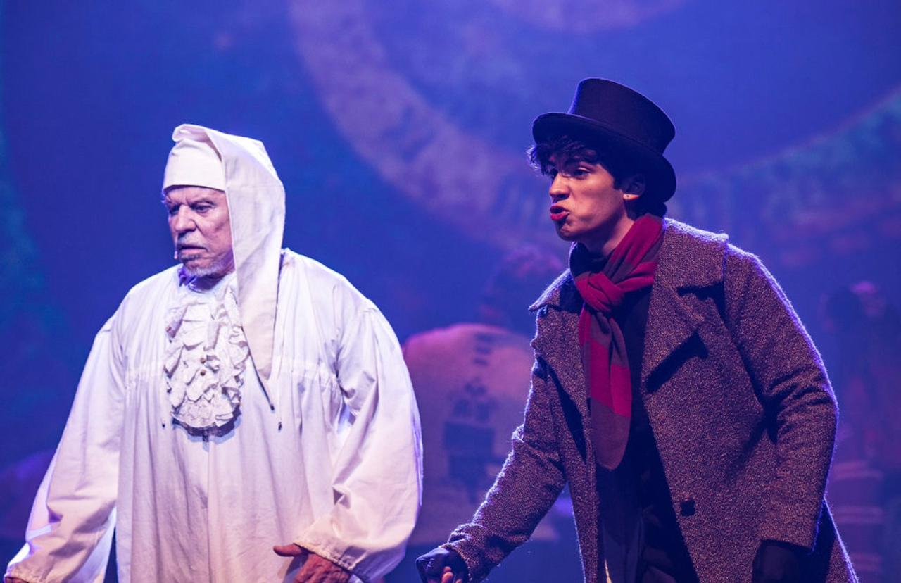 Henrique Camargo e Miguel Falabella juntos em ‘ A Christmas Carol’, no Teatro em São Paulo