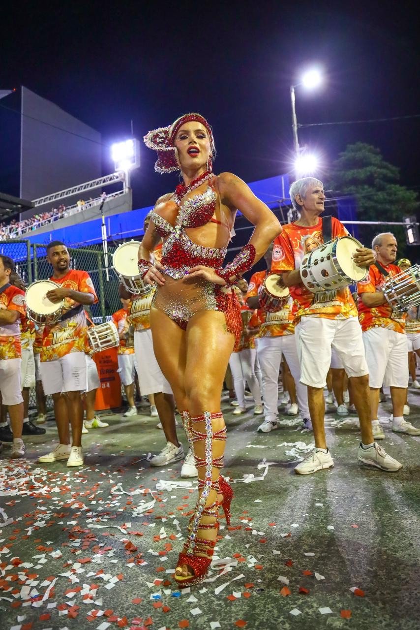 Thalita Zampirolli É Ovacionada Na Marquês De Sapucaí 2 Thalita Zampirolli É Ovacionada Na Marquês De Sapucaí - Foto: Léo Cordeiro/ Palmer Assessoria De Comunicação