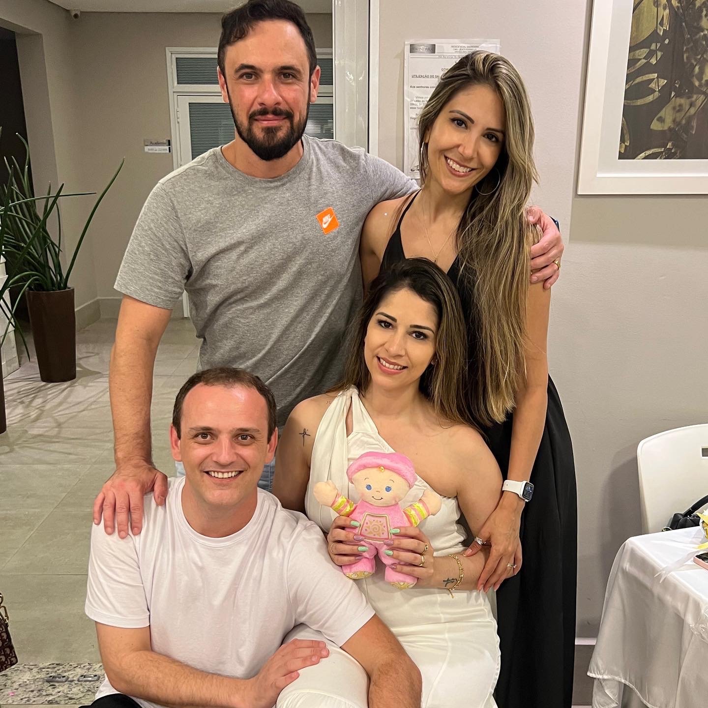 Henrique Camargo Prestigia ‘Chá Revelação’ De Sua Tia Dayana: “Sempre Tive Muito Carinho Por Ela!” 4 Henrique Camargo