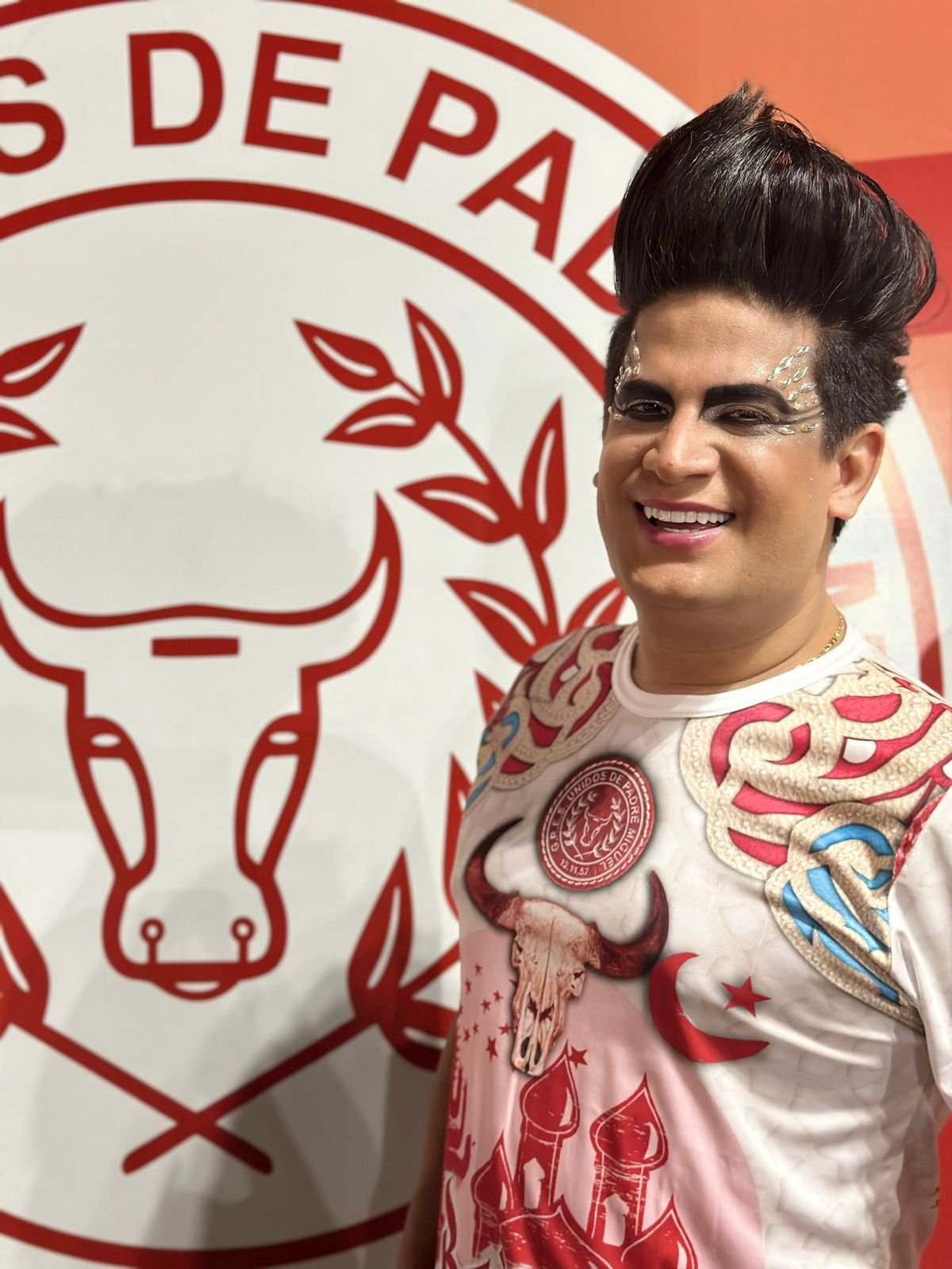 Tem Celebridade Brilhando Na Avenida! Dudu Glamour É Destaque Da Unidos De Padre Miguel, No Rio 2 Dudu Glamour