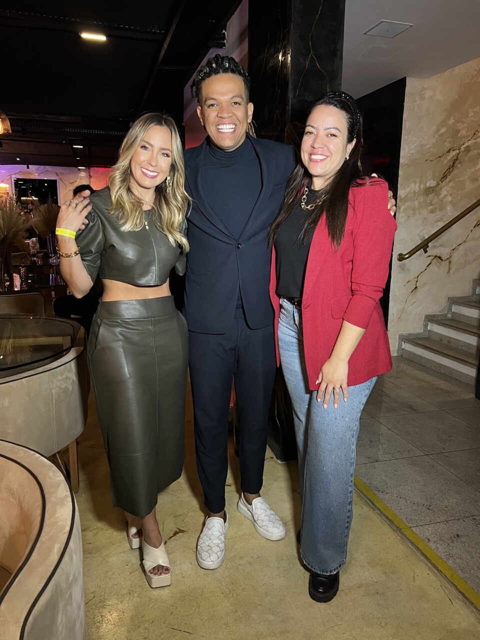 João Kleber E Flávia Noronha Reúnem Famosos Em Festa Beneficente Em São Paulo 14 Fernanda Fonseca, Sidney Santos E Priscila Santana | Foto: J. Domingos