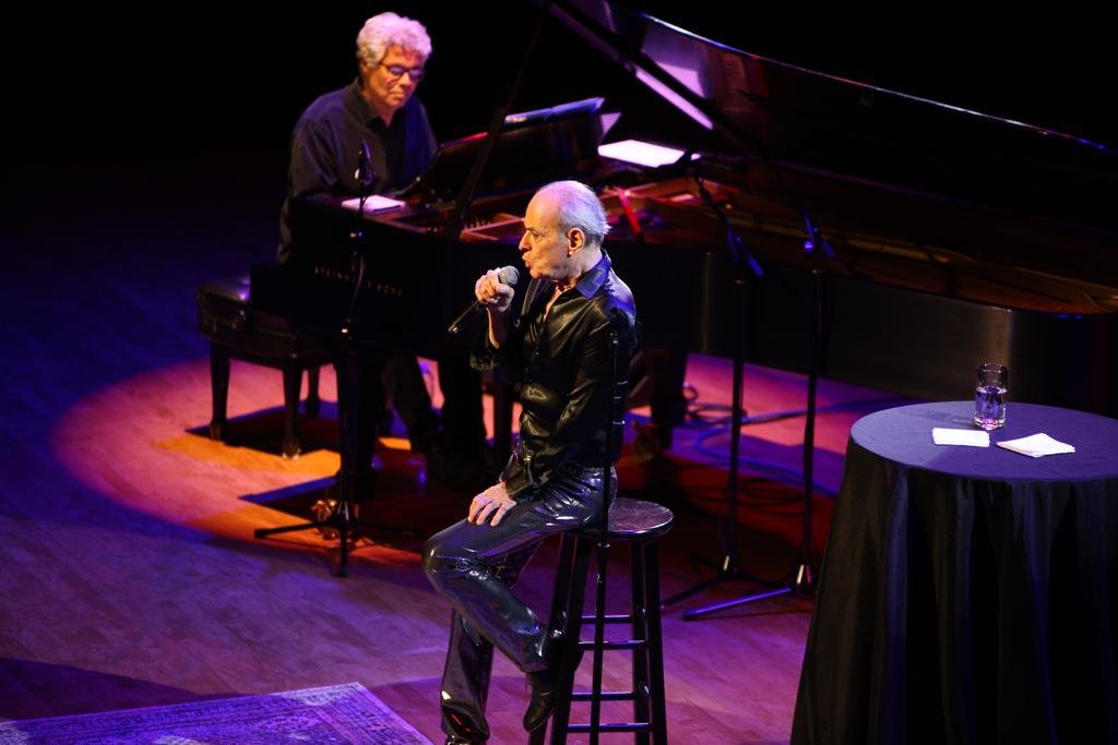 Ney Matogrosso Se Apresenta Em The Town Hall Em New York Com Casa Lotada 2 Ney Matogrosso E O Mestre Do Piano Leandro Braga - Foto: Rose Lima – @Roselimaphotography / Divulgação