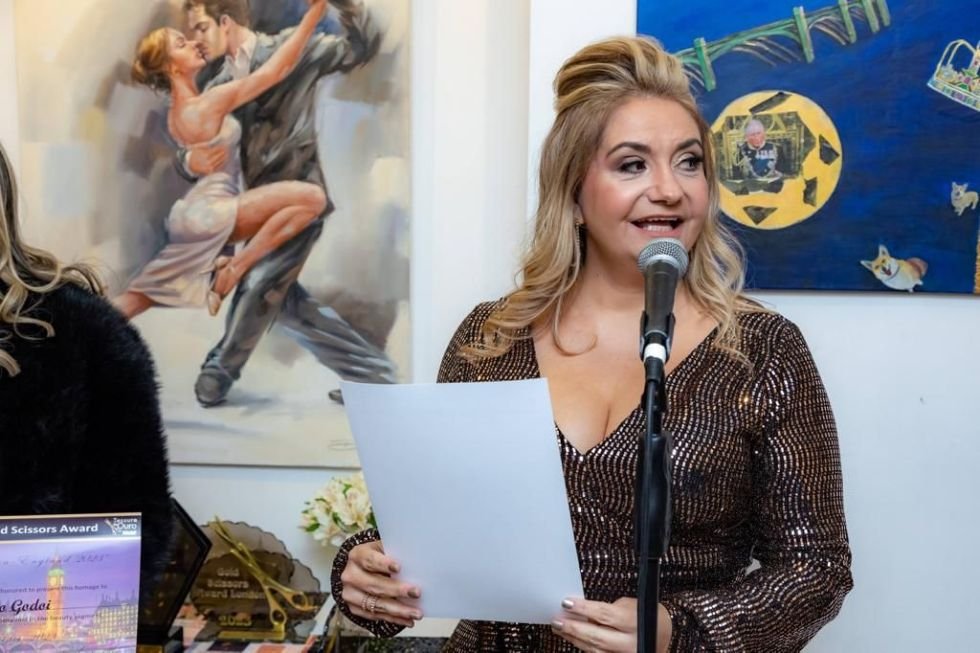 Premiação Tesoura De Ouro Oficial Chega A Londres Com A 'Gold Scissors Award London 2023' 2 Tatiane Berlitz - Ceo Da Ep Produções - Foto: Jones Fernandes Photography / @Renatocipriano - Divulgação