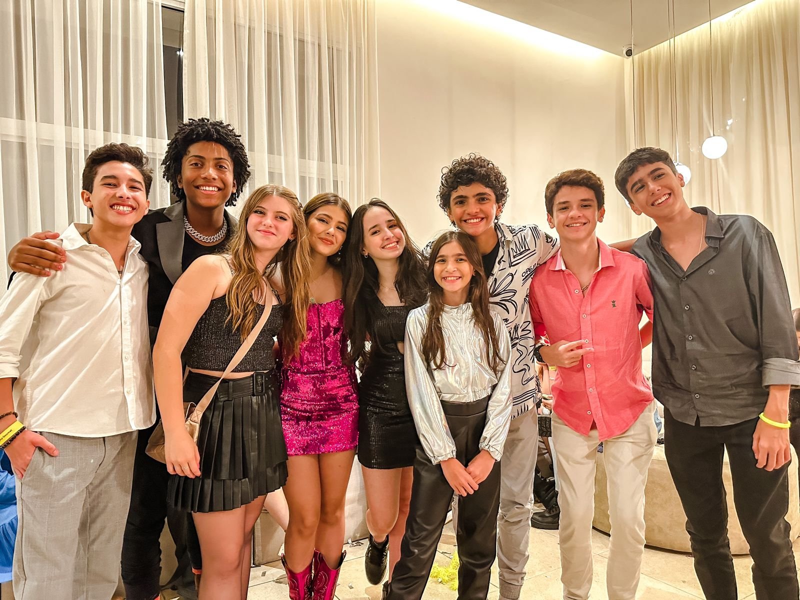 Debutante de sucesso: Samantha Rae comemora seus 15 anos em uma festa incrível, em SP