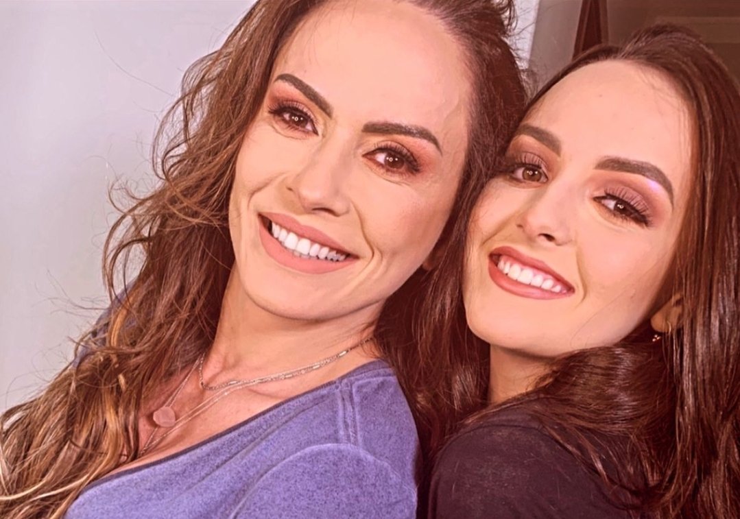 Núbia Oliiver Sobre Ser Mãe: “Foi Um Divisor De Águas Na Minha Vida 2 Núbia Oliiver Sobre Ser Mãe: “Foi Um Divisor De Águas Na Minha Vida