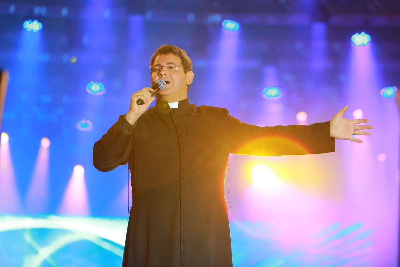 Conheça Padre Cleidimar Moreira: Uma Jornada De Fé E Música 2 Cleidimar