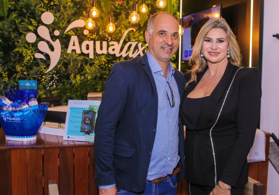 Ex Bbbs Mariana Felício E Daniel Saullo Esbanjam Simpatia Em Inauguração De Loja De Banheiras E Ofurôs 4 Empresários Gislaine E Marcelo - Foto: Thiago Duran / Divulgação