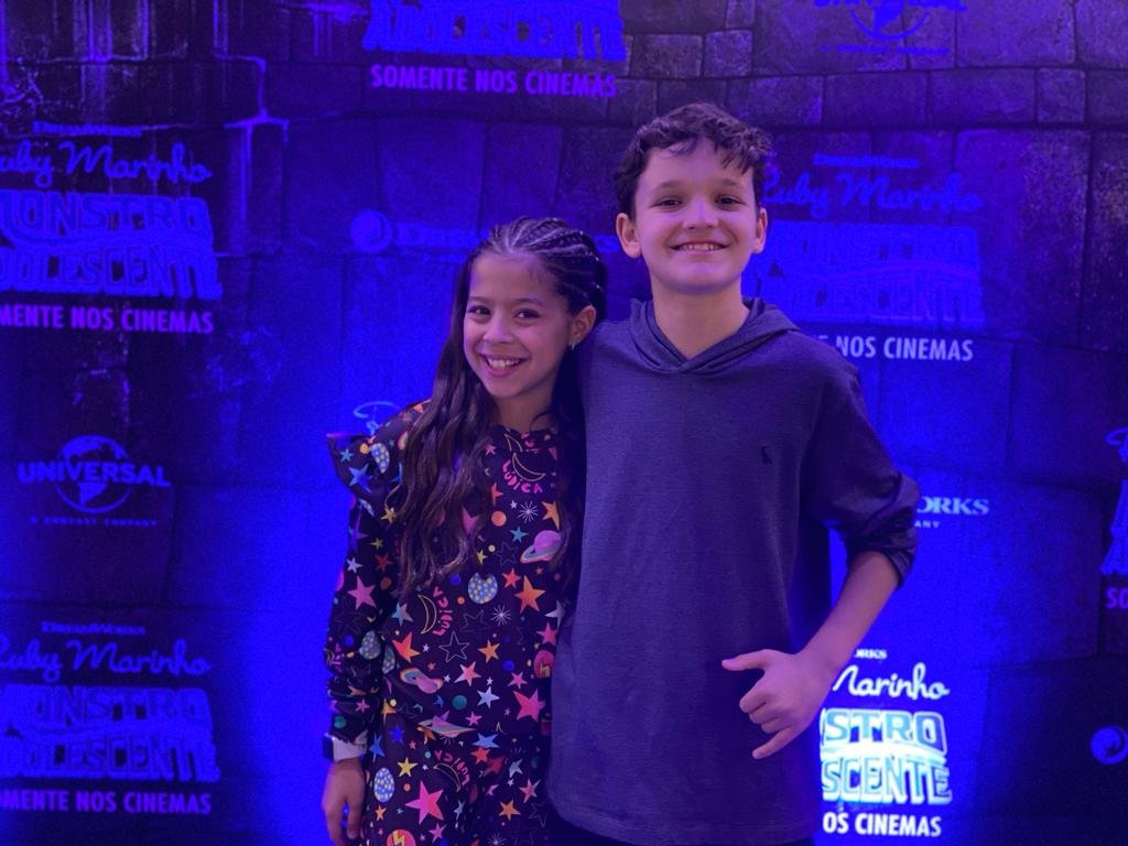 Estrelas Em Ascensão Brilham Na Pré-Estreia De 'Rubi Marinho: Monstro Adolescente 3 Estrelas Em Ascensão Brilham Na Pré-Estreia De 'Rubi Marinho: Monstro Adolescente