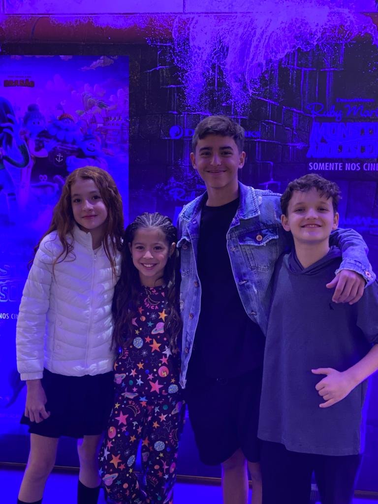 Estrelas Em Ascensão Brilham Na Pré-Estreia De 'Rubi Marinho: Monstro Adolescente 5 Estrelas Em Ascensão Brilham Na Pré-Estreia De 'Rubi Marinho: Monstro Adolescente