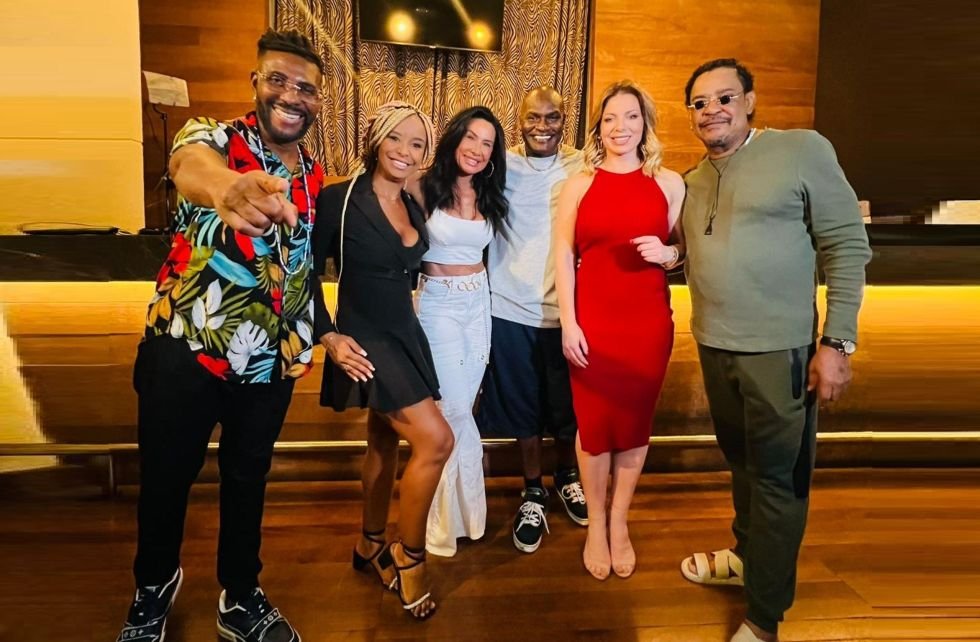Anastácia Nascimento Com O Grupo É O Tchan - Foto: Acervo Pessoal
