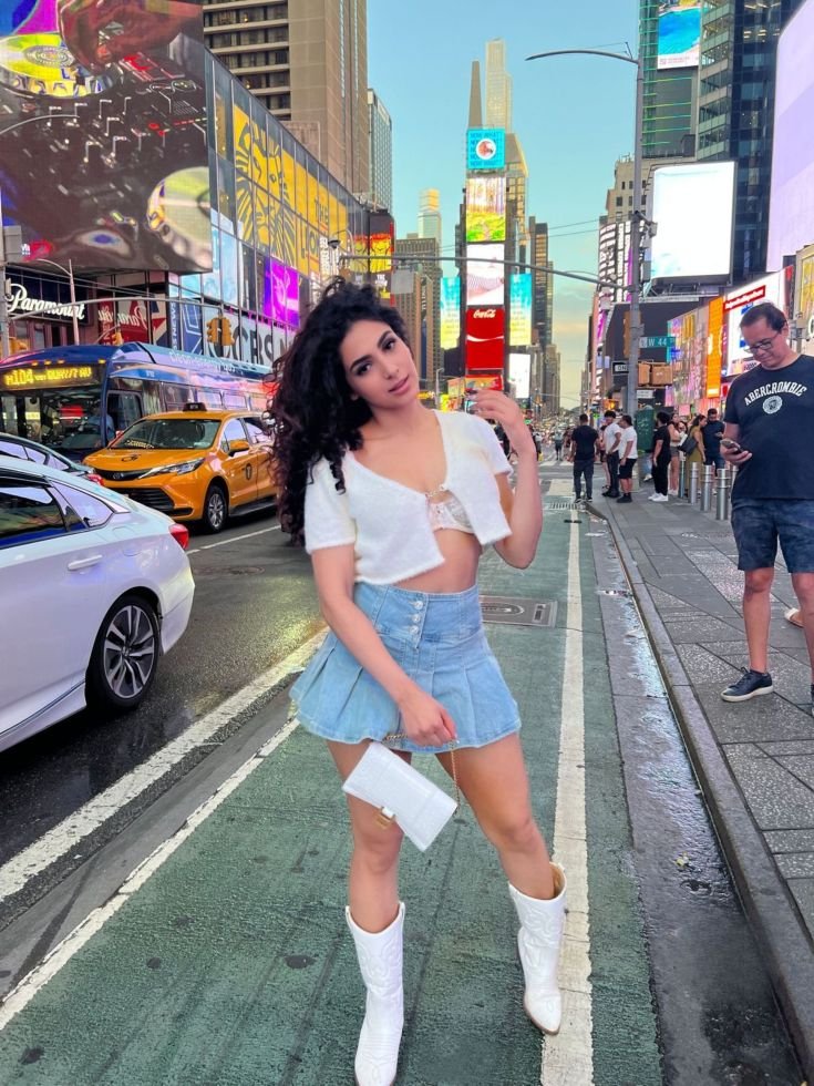 Cindy Passos É A Mais Nova Cantora Pop Que Está Fazendo Sucesso Nos Estados Unidos 2 Cindy Passos - Credito Da Foto @Mbnightproject / Betinho Alves - Divulgação