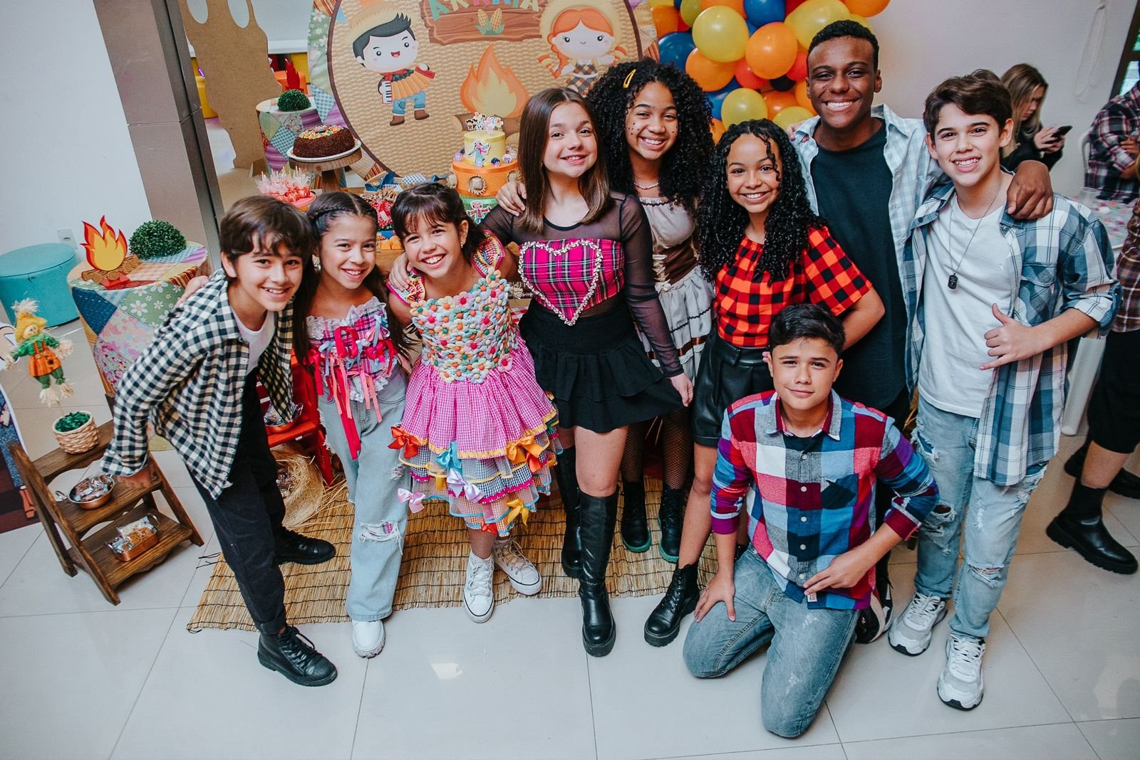 Talentos Em Festa: O Encontro Mágico Das Estrelas Mirins Da Rede Globo; Confira 2 Talentos Em Festa: O Encontro Mágico Das Estrelas Mirins Da Rede Globo; Confira