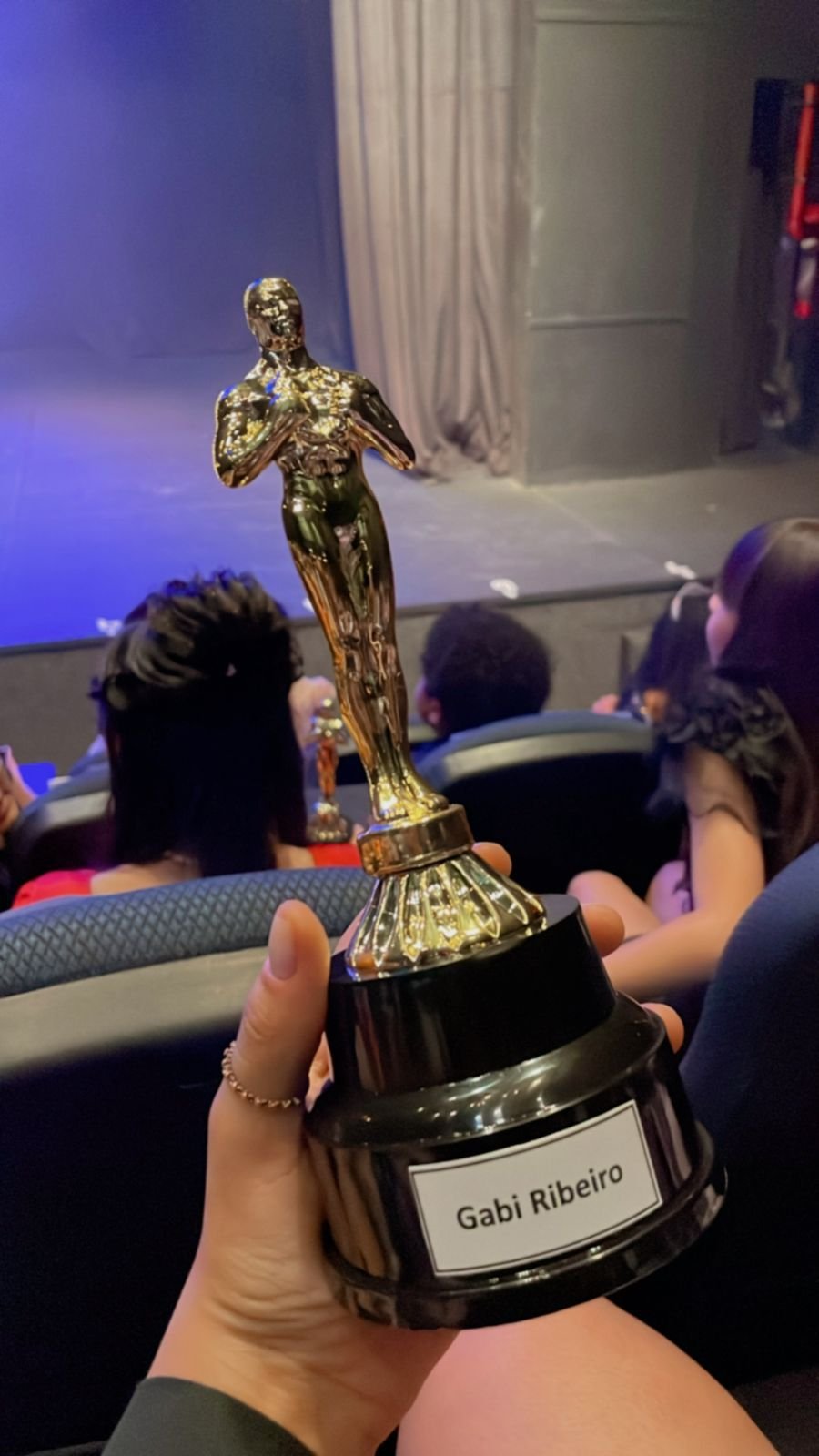 Gabi Ribeiro: Jovem Artista Em Ascensão Recebe O Troféu Mg Kids Produções 2 Gabi Ribeiro: Jovem Artista Em Ascensão Recebe O Troféu Talentos Kids E Teens 2023, Veja!