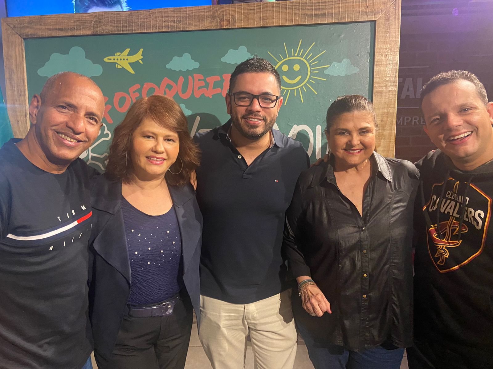 Elisângela E Narjara Turetta Prestigiaram O Projeto 5 Em Cena - Divulgação
