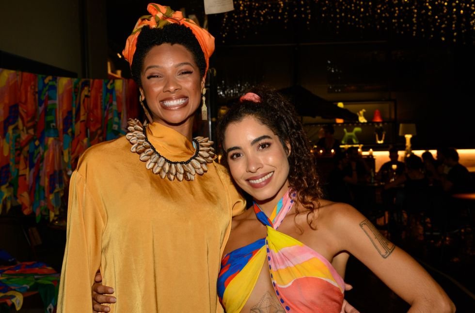 Isadora Maia E Catarina Seligman Se Uniram Em Collab De Lenços Em São Paulo 3 Carol Amaral E Isadora Maia - Crédito Das Fotos: João Sal / Divulgação