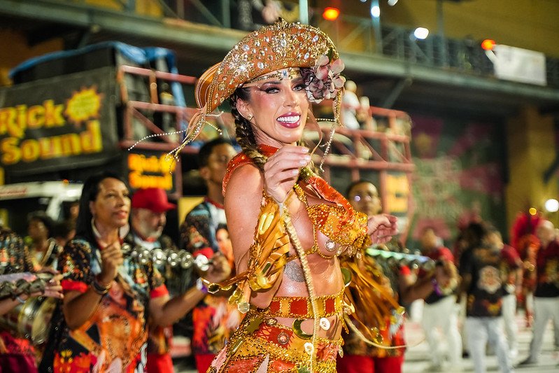 Primeiro Dia Dos Mini Desfiles Na Cidade Do Samba Marcam Público No Rj 3 Fotos: Eduardo Hollanda , Thiago Valladares, Léo Queiroz / Divulgação Rio Carnaval