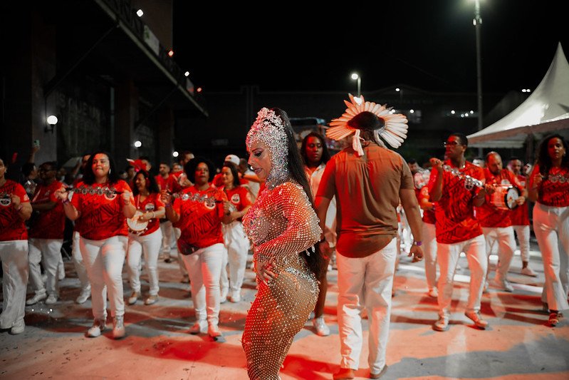 Primeiro Dia Dos Mini Desfiles Na Cidade Do Samba Marcam Público No Rj 6 Fotos: Eduardo Hollanda , Thiago Valladares, Léo Queiroz / Divulgação Rio Carnaval