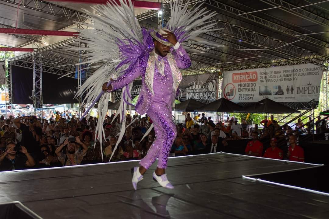 Ex-Morador De Rua, Wallace Guedes É O Novo Rei Momo Do Carnaval De Bh 2024 3 Corte Bh 1 Cosmopolitam