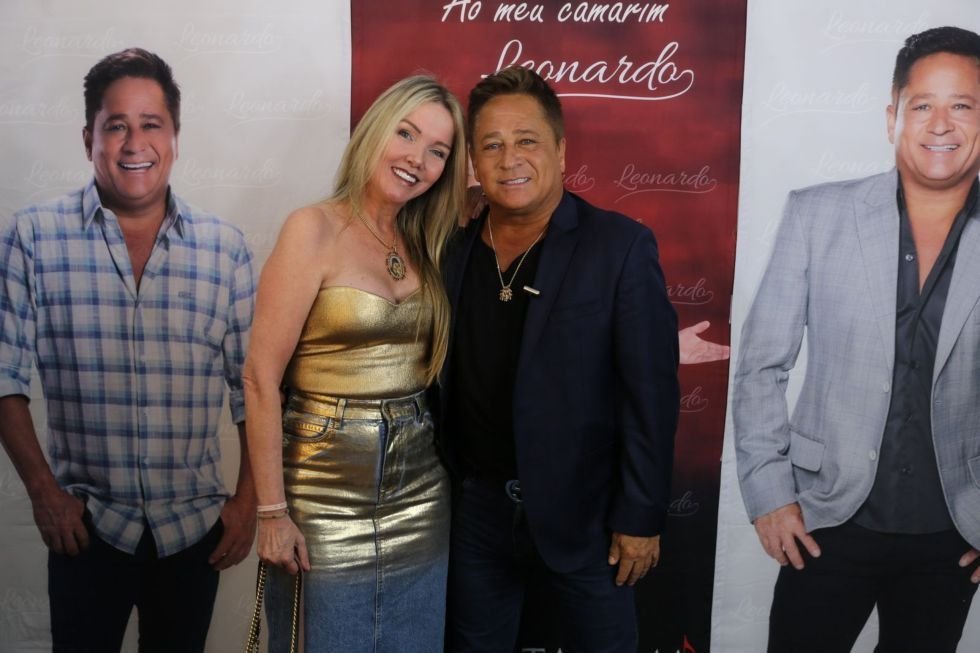 Dra. Luciana Granja E O Cantor Leonardo - Crédito Da Foto: Divulgação