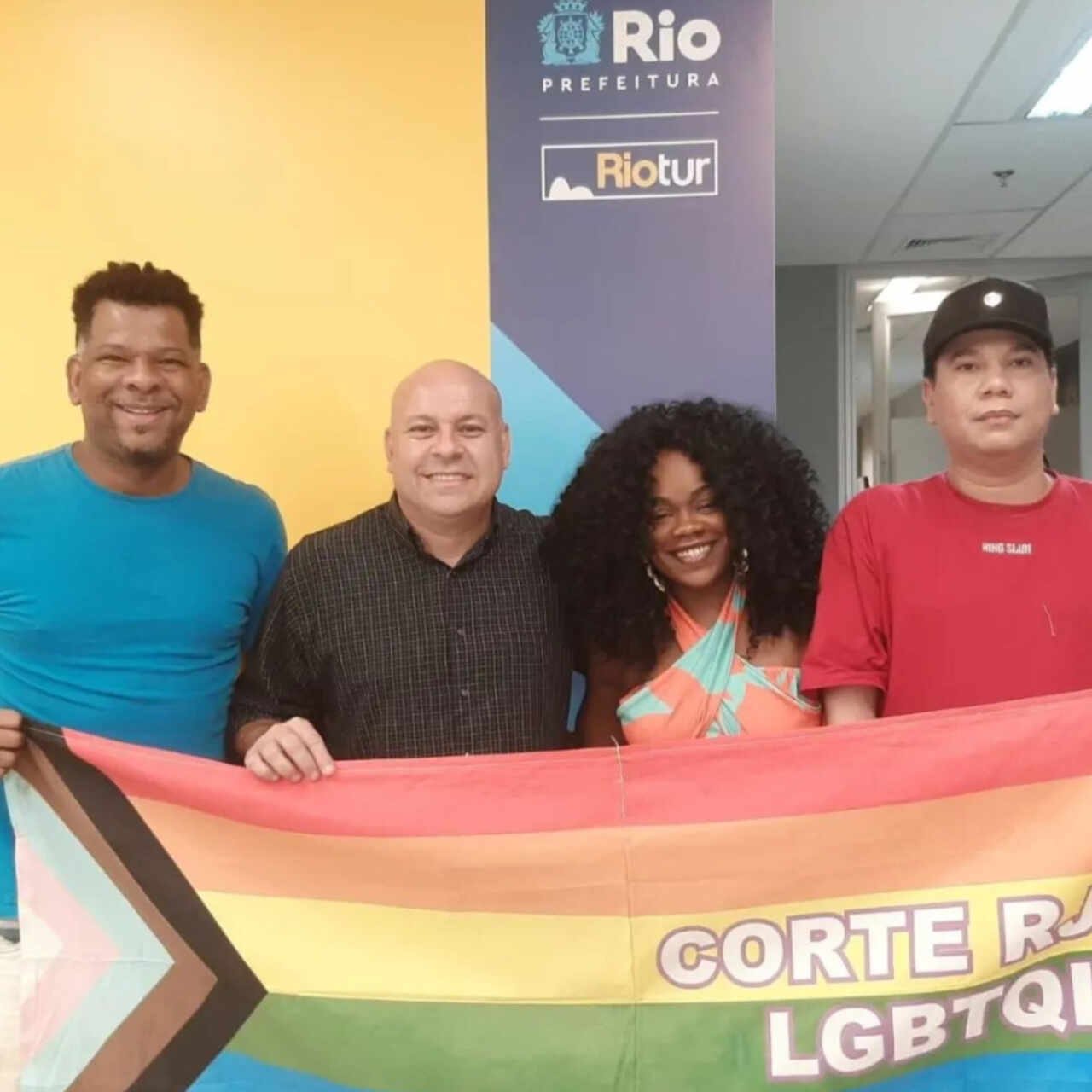 Saiba Os Preparativos Para A Eleger A Corte Lgbtqiapn + Do Carnaval Carioca 2 Inshot 20231201 104825601 Scaled Cosmopolitam