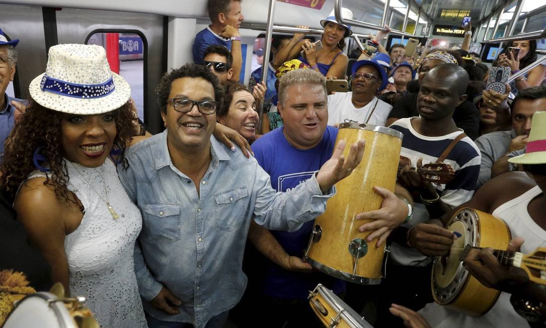 Trem Do Samba Comemora Dia Do Samba Com Muita Música Da Central Do Brasil A Oswaldo Cruz 2 Marquinhos No Trem 1 Cosmopolitam