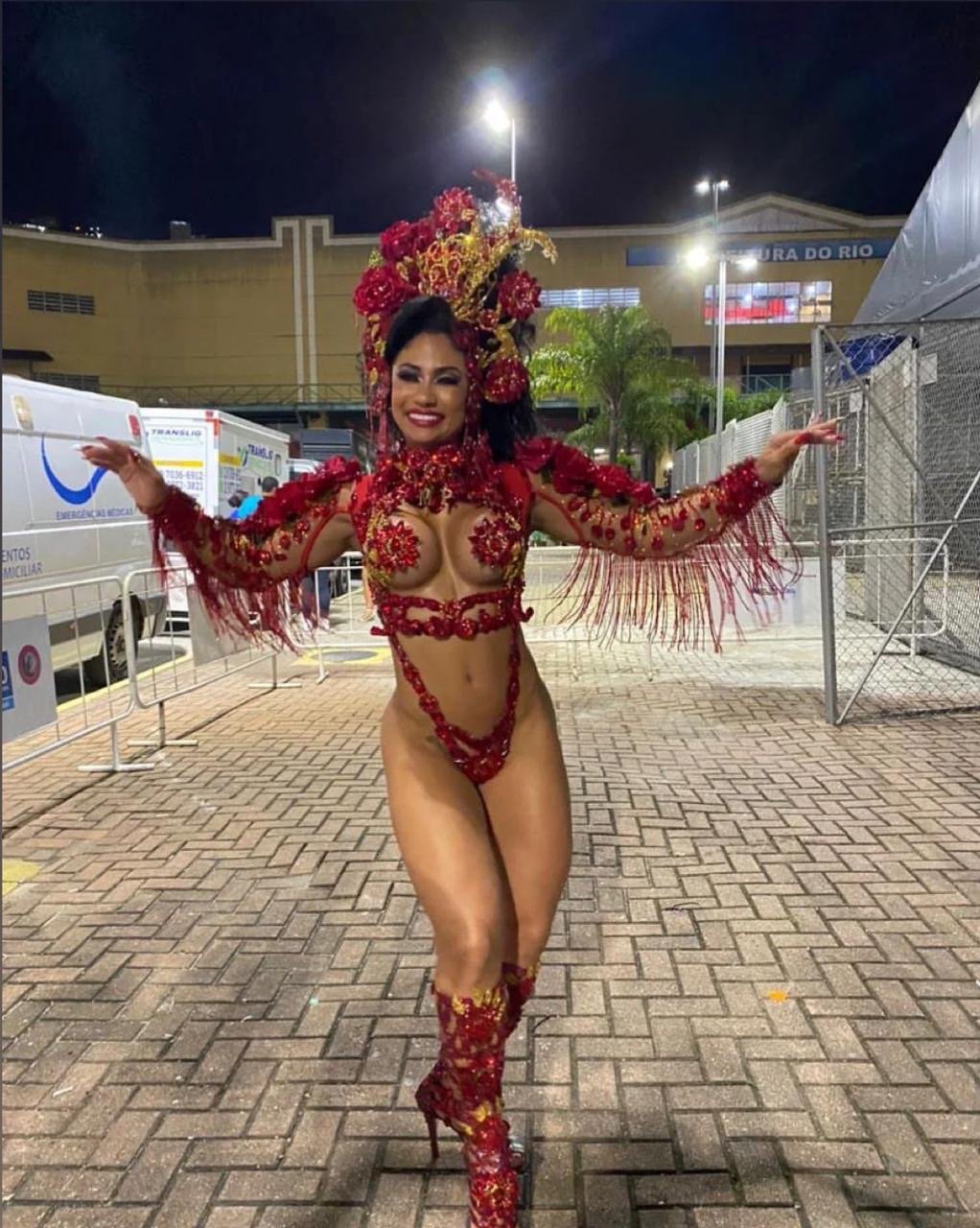 Conheça Carol Padilha, A Segunda-Princesa Do Carnaval Do Rj 5 73C1Be44 289A 486F A19B 05C765985037 Cosmopolitam