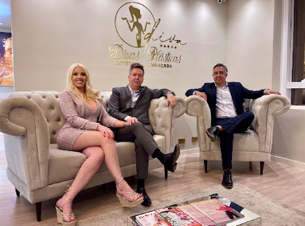 Dr. Ervin San Martin, Priscila Sabino E Ricardo Cotta - Foto: Divulgação