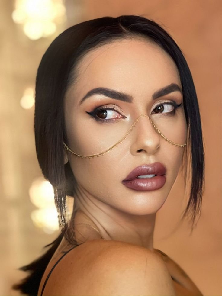 Atriz E Modelo Karina Sinopoli Expressa O Seu Amor Pela Arte 2 Karina Sinopoli - Crédito Da Foto: Acervo Pessoal