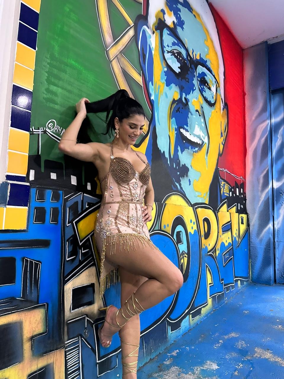 Thatiana Rabelo 1 Cosmopolitam