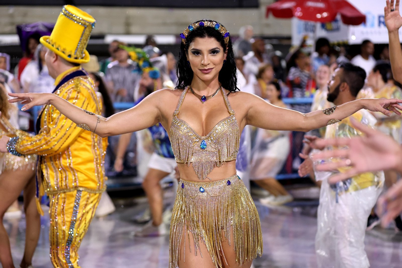 Thatiana Rabelo 2 Cosmopolitam