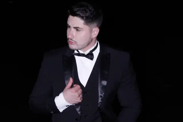 Lucas Souza interpretará James Bond? Entenda look misterioso!