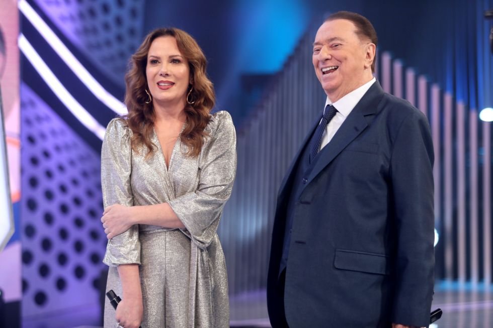 Regina Volpato Tira Chapéu Para Ana Maria Braga E Diz: “Me Inspiro Nela Com Muito Respeito” 2 Regina Volpato No Programa Raul Gil - Crédito Da Foto: Rodrigo Belentani / Sbt