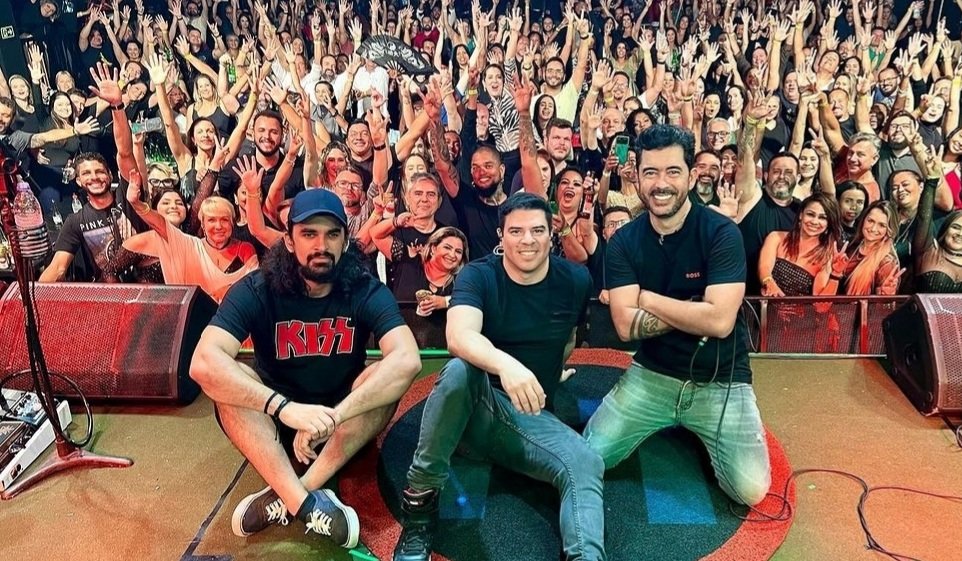 Ciliane Major Prestigia Memorável Show Da Banda Liga Joe Em Brasília 3 Screenshot 20240318 142946 Instagram Cosmopolitam