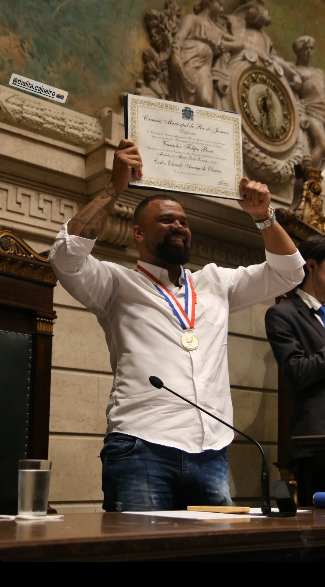 Mestre Dudu, Da Bateria Da Mocidade Independente De Padre Miguel, Recebe Medalha Pedro Ernesto 2 Reprodução Instagram Mestre Dudu / Thalita Cajueiro