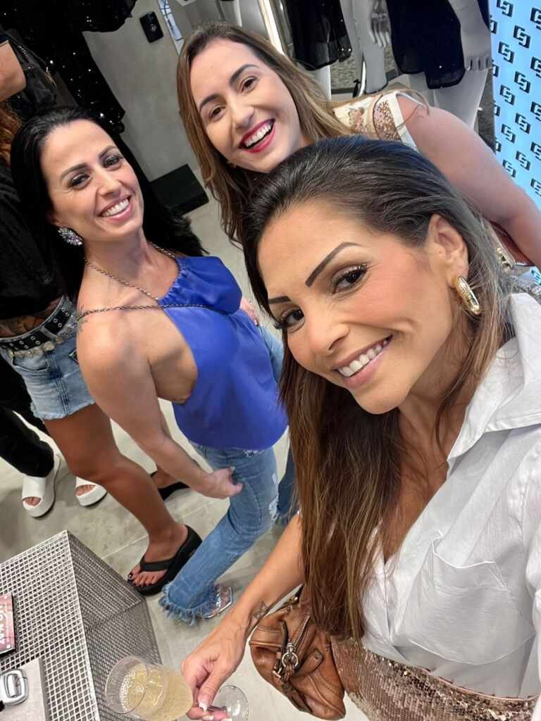Tatiana Breia Marca Presença Em Coquetel De Lançamento De Moda No Barra Shopping 2 Tatiana Breia 3 Cosmopolitam