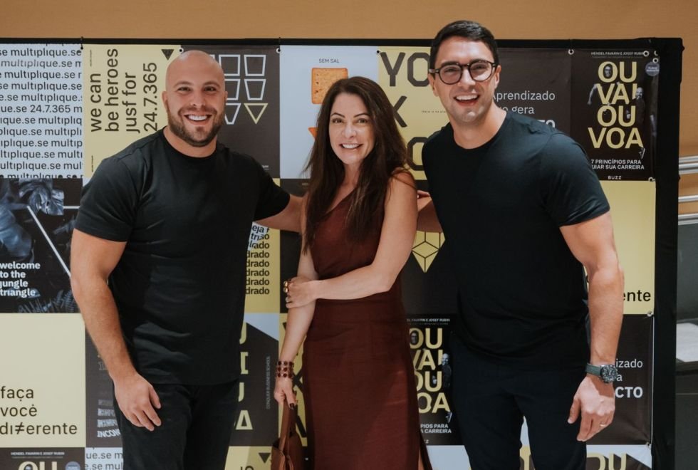 Ex-Bbb Nizam Prestigia Josef Rubin E Hendel Favarin No Lançamento Do Livro “Ou Vai Ou Voa&Quot; 2 Ana Paula Padrão Com Josef Rubin E Hendel Favarin - Crédito Da Foto Pedro Flausino / Divulgação