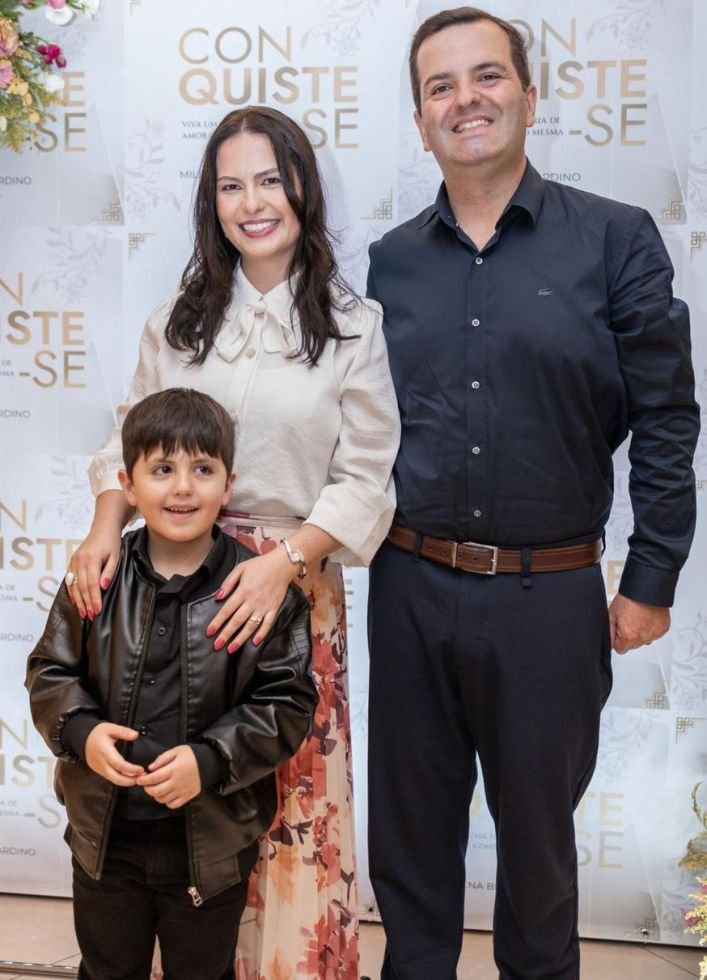 Milena De Paula Bernardino Lança Livro “Conquiste-Se” Em Noite De Autógrafos Em Campos Do Jordão 2 Lançamento Do Livro “Conquiste-Se” - Fotoi: Divulgação