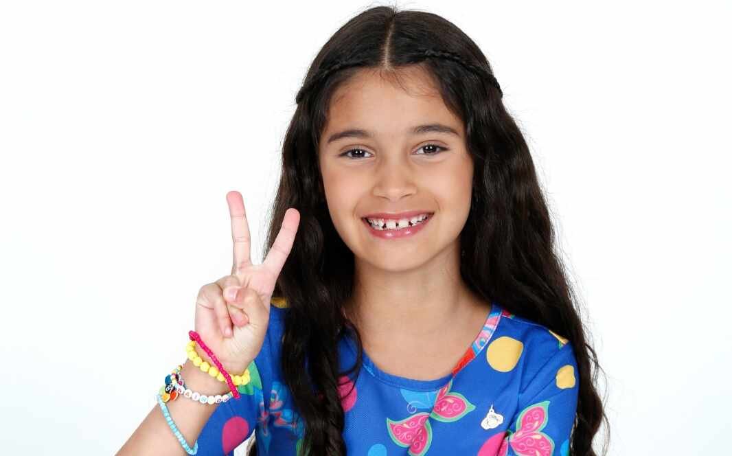 Sophia Mendes celebra papel no espetáculo ‘Matilda – O Musical’