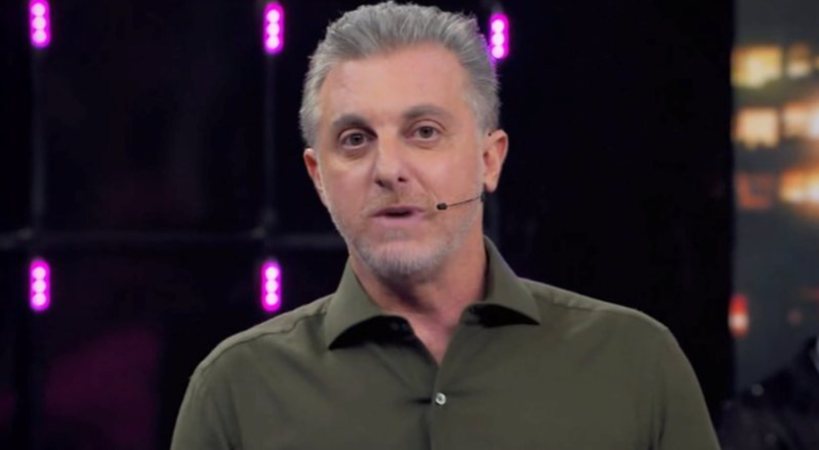 No Domingão, Luciano Huck opina sobre PL que equipara aborto a homicídio