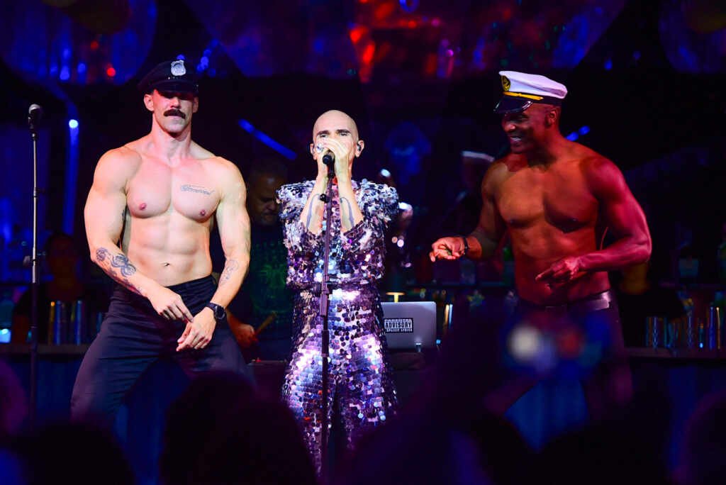 Edson Cordeiro celebra 25 anos de “Disco Clubbing” com show de hits dos anos 70 no Love Cabaret Edson Cordeiro - Foto: Andy Santana / Brazil News