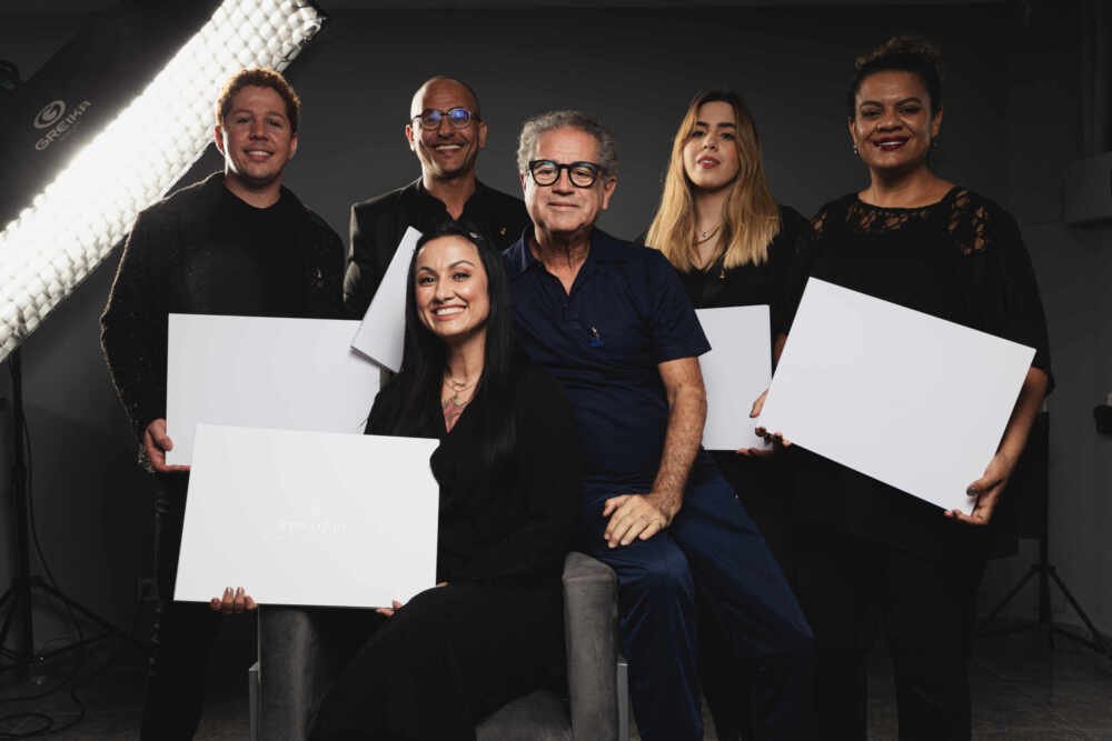 Intercoiffure Apresenta &Quot;Timeless Classics&Quot;: Um Tributo À Elegância Atemporal 5 Membros Da Intercoiffure Que Foram Condecorados Com Material Mundial