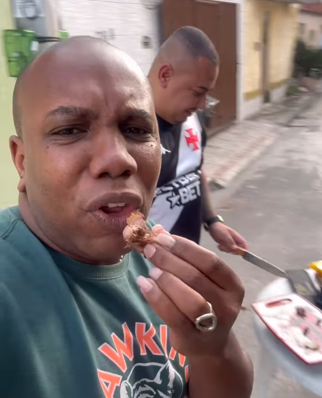 Wallace Nego Invade Churrasco De Dia Dos Pais Dos Vizinhos 4 Screenshot 20240811 192313 Instagram Cosmopolitam