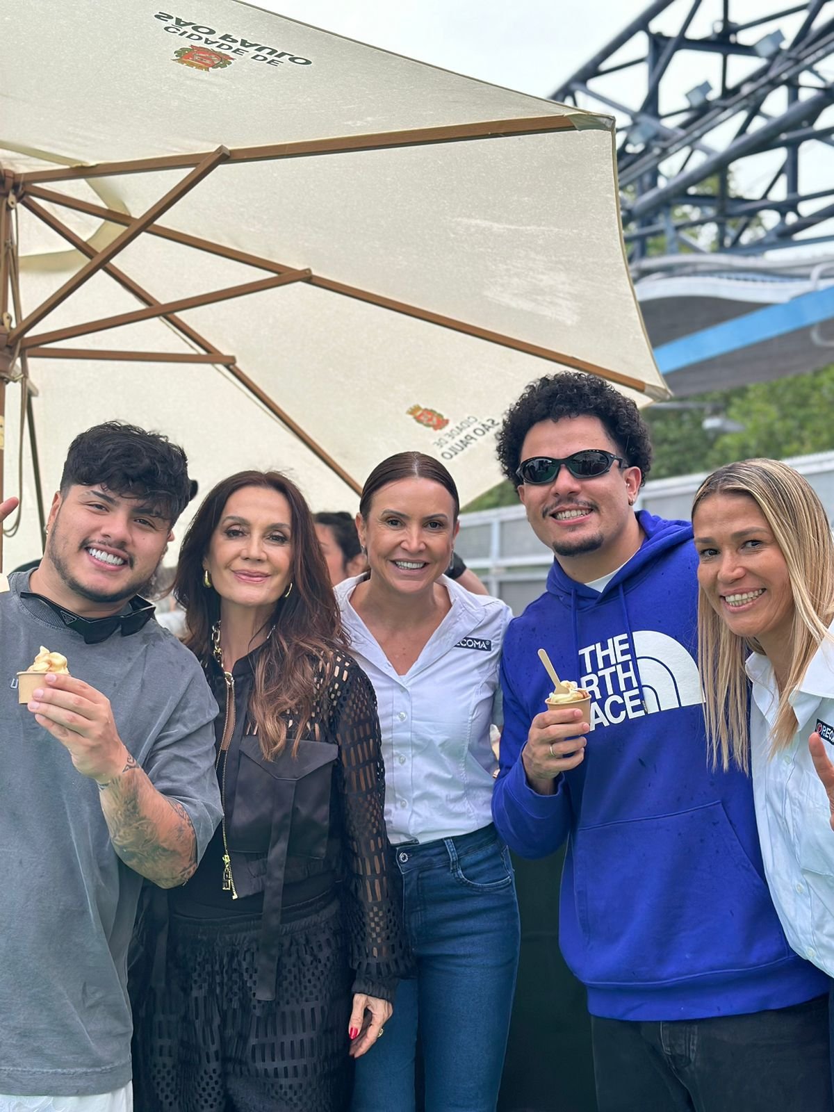Claudia Métne Clicou Encontros De Personalidades No Stand Da Recoma Na Casa Brasil Olimpíadas 2024 2 Whatsapp Image 2024 08 01 At 13.31.22 Cosmopolitam